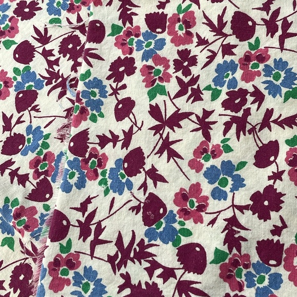 Vintage, soft cotton blue/magenta/fuchsia printed flowers, 34" x 42" - Picture 2 of 8